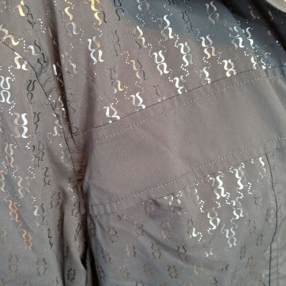 LULULEMON limited edition new moves silver gray full zip windbreaker jacket - Picture 3 of 9